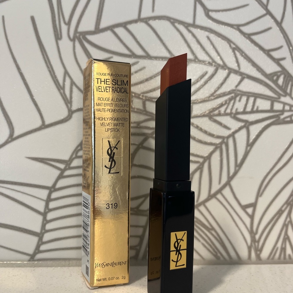 💄 Yves Saint Laurent Lipstick Matte